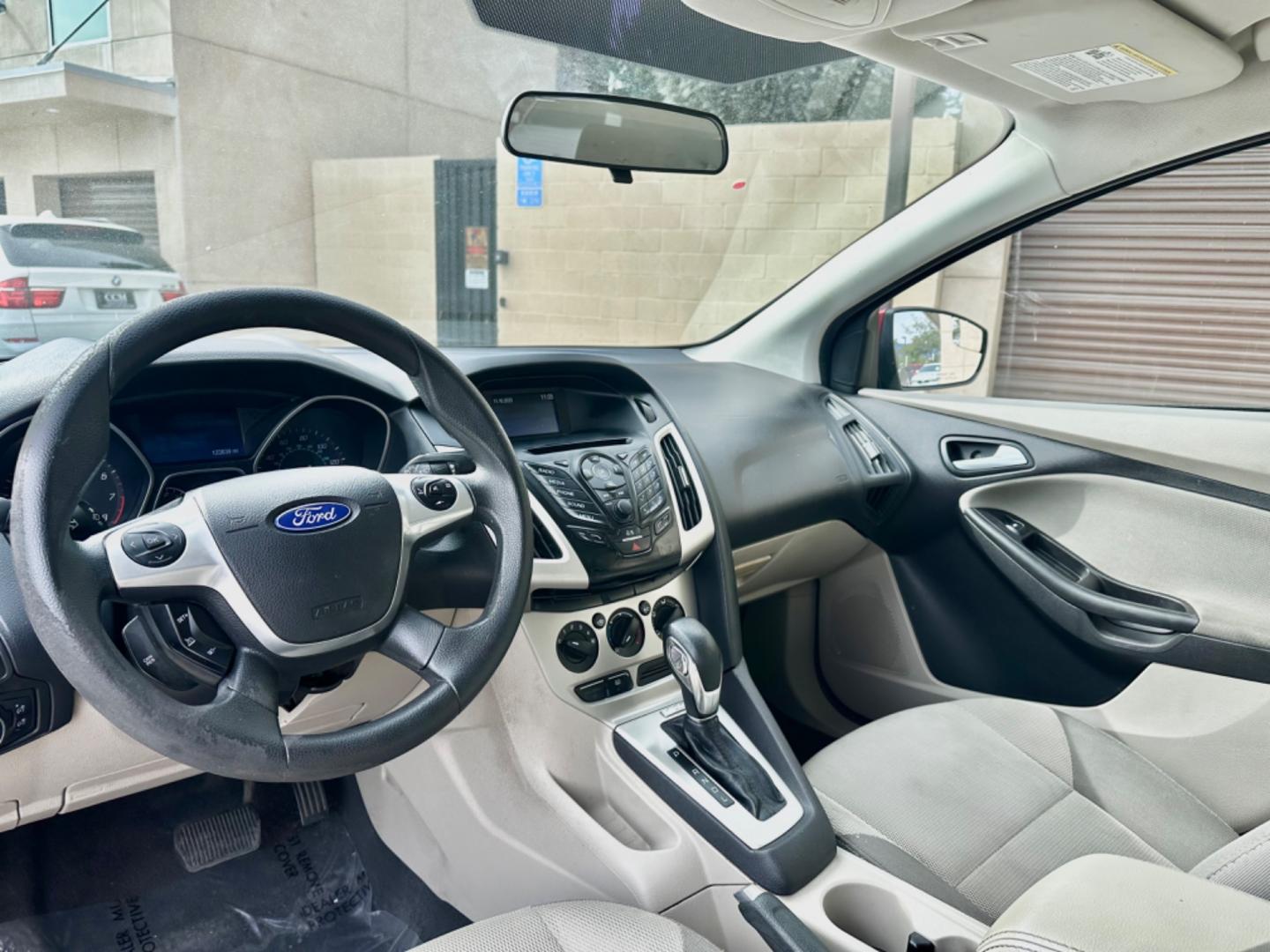 2014 RED /Gray Ford Focus Cloth (1FADP3K24EL) with an 4 Cylinders engine, Automatic transmission, located at 30 S. Berkeley Avenue, Pasadena, CA, 91107, (626) 248-7567, 34.145447, -118.109398 - Good Value! Good MPG! - Photo#6